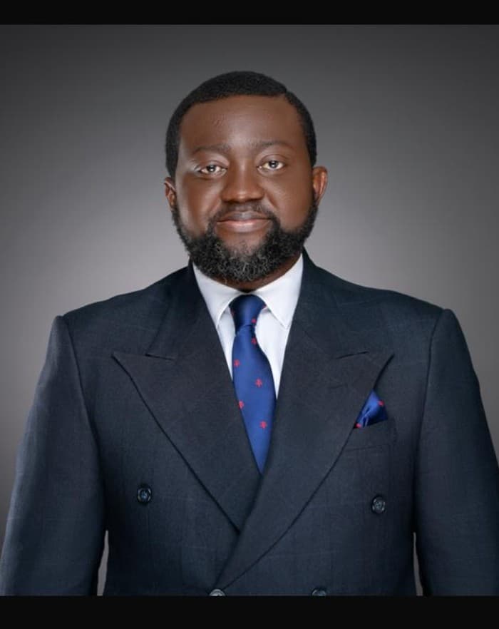 Robert Omotunde